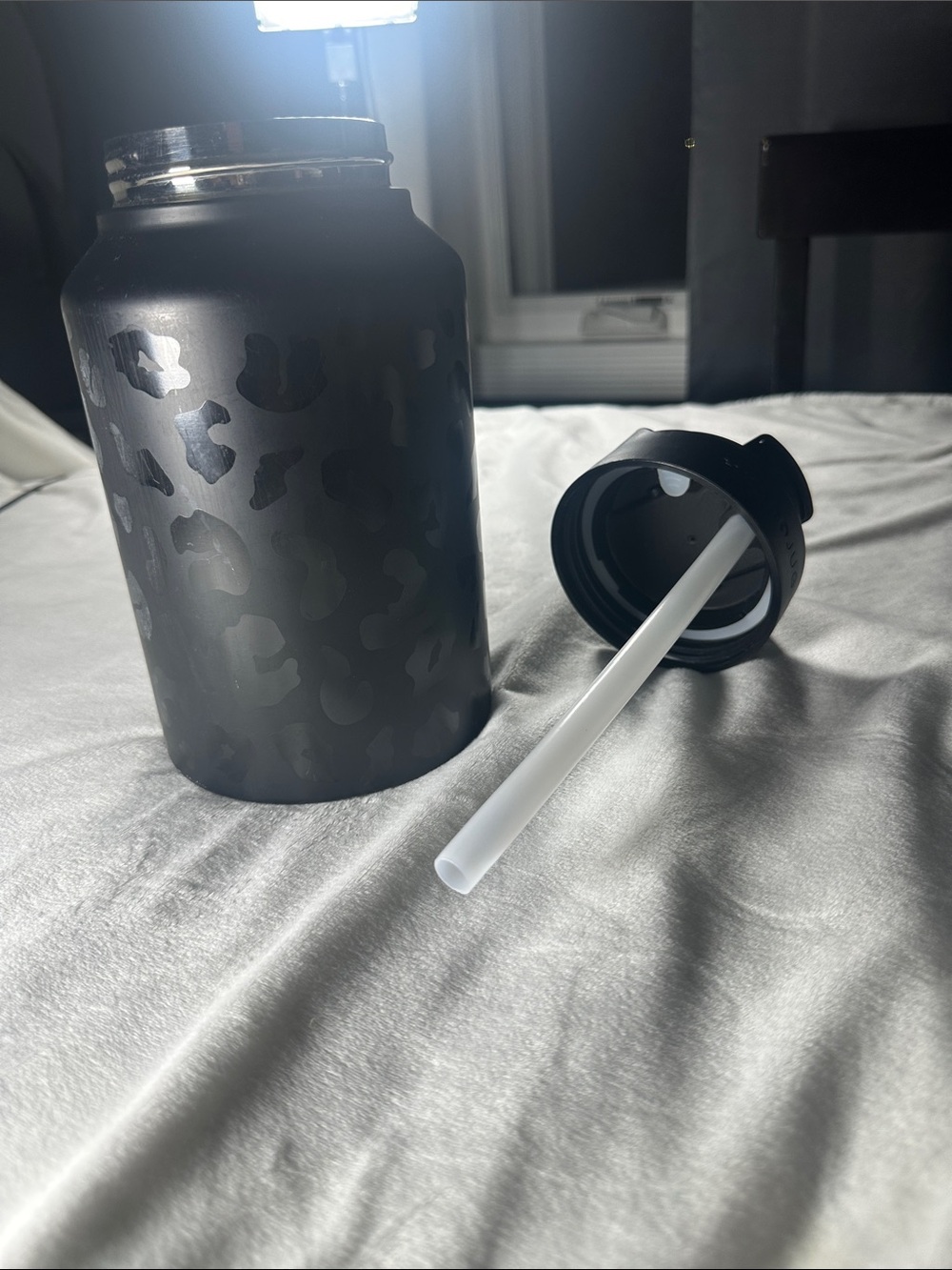 Hydrojug stainless steel-black leopard 64 oz